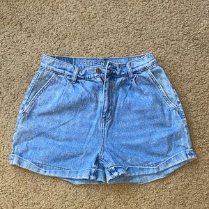 American Eagle mom shorts